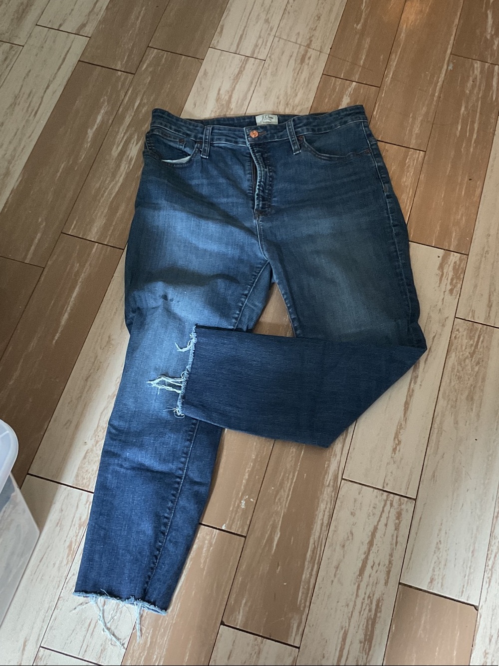G015: J. Crew Curvy Toothpick Jeans in Light Blue Denim with Copper Hardware